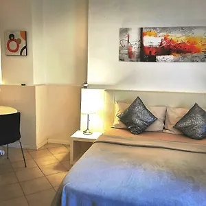 https://borgo-ognissanti-central-and-charming-location.it-tuscanyhotel.com